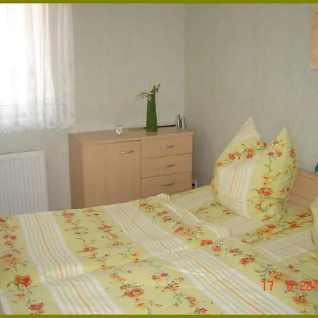 Ferienwohnung-haus-waldblick *